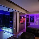 아파트 Romantic & Jacuzzi