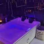 Romantic & Jacuzzi Apartment