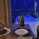 Romantic & Jacuzzi *