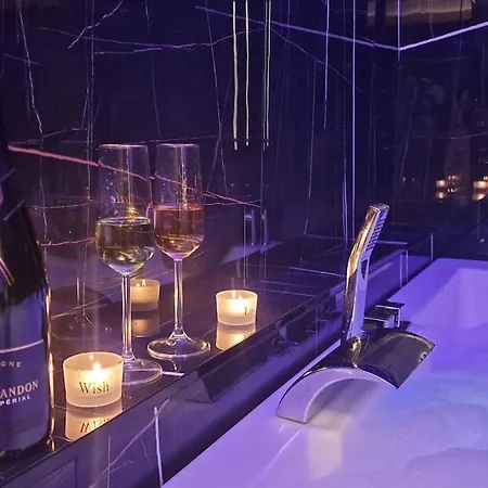 Romantic & Jacuzzi *