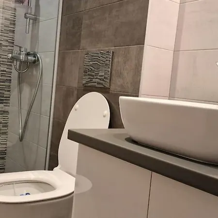 Romantic & Jacuzzi * Скоп'є