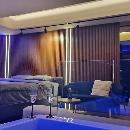 Romantic & Jacuzzi