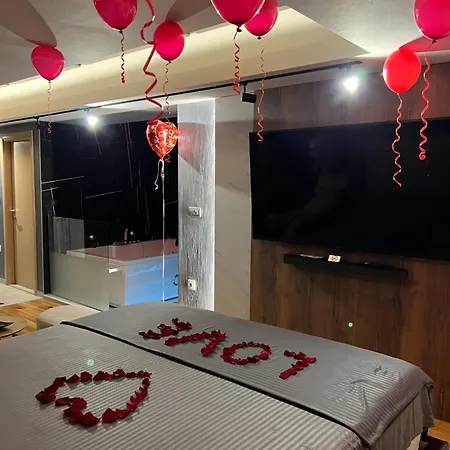 شقة Romantic & Jacuzzi