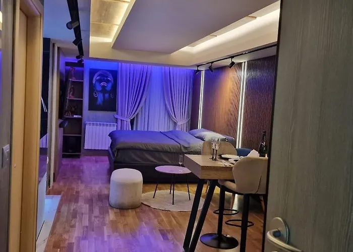 Romantic & Jacuzzi *