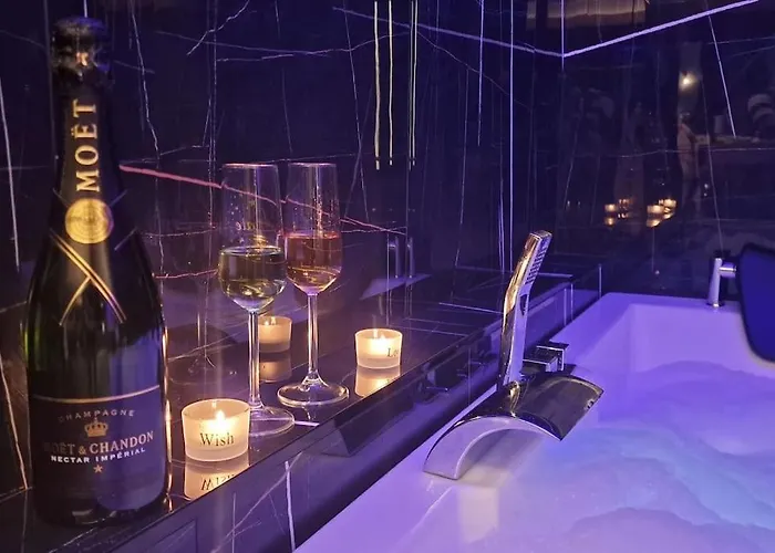 Romantic & Jacuzzi *