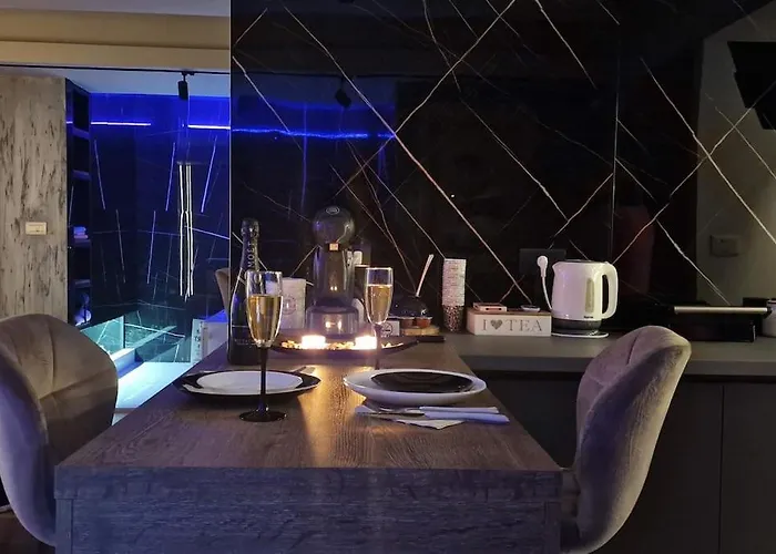 Romantic & Jacuzzi * Skopje