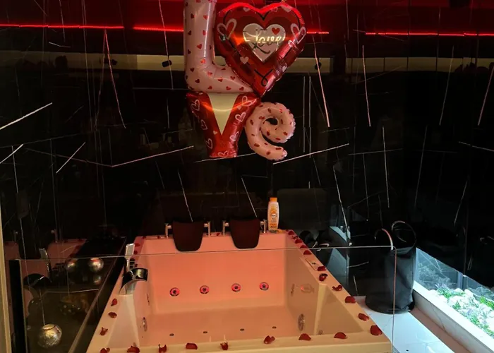 Romantic & Jacuzzi * Skopje